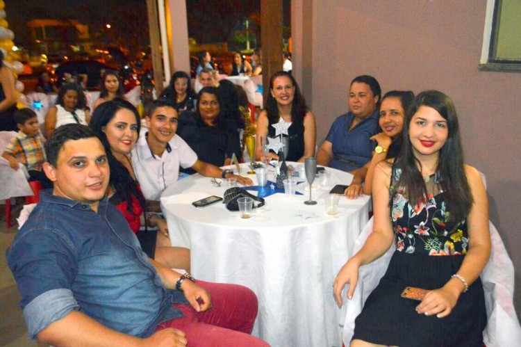 Dia dos professores é comemorado com reconhecimento e homenagens em Machadinho D’Oeste (3)