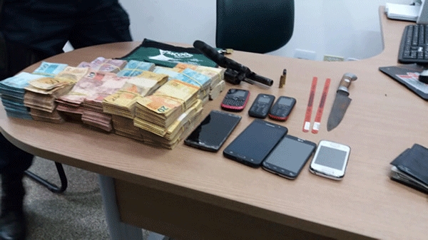 Polícia-prende-quadrilha-e-liberta-família-de-gerente-de-banco-que-estava-em-cativeiro